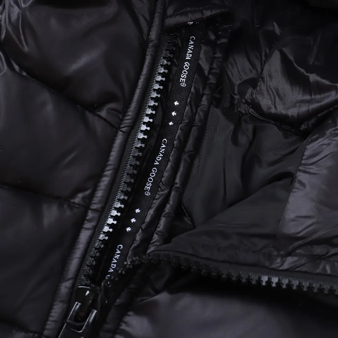 F CANADA GOOSE ： ： ， ， ， ， ， ， 。 ， Breathable Power Stretch® ， ， Goose I.D. 2 ： ， ，